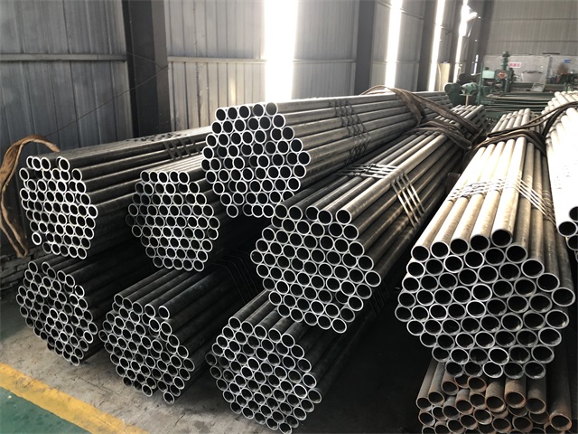 吐鲁番小口径厚壁无缝钢管