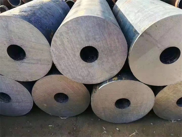 吐鲁番35crmo厚壁无缝钢管